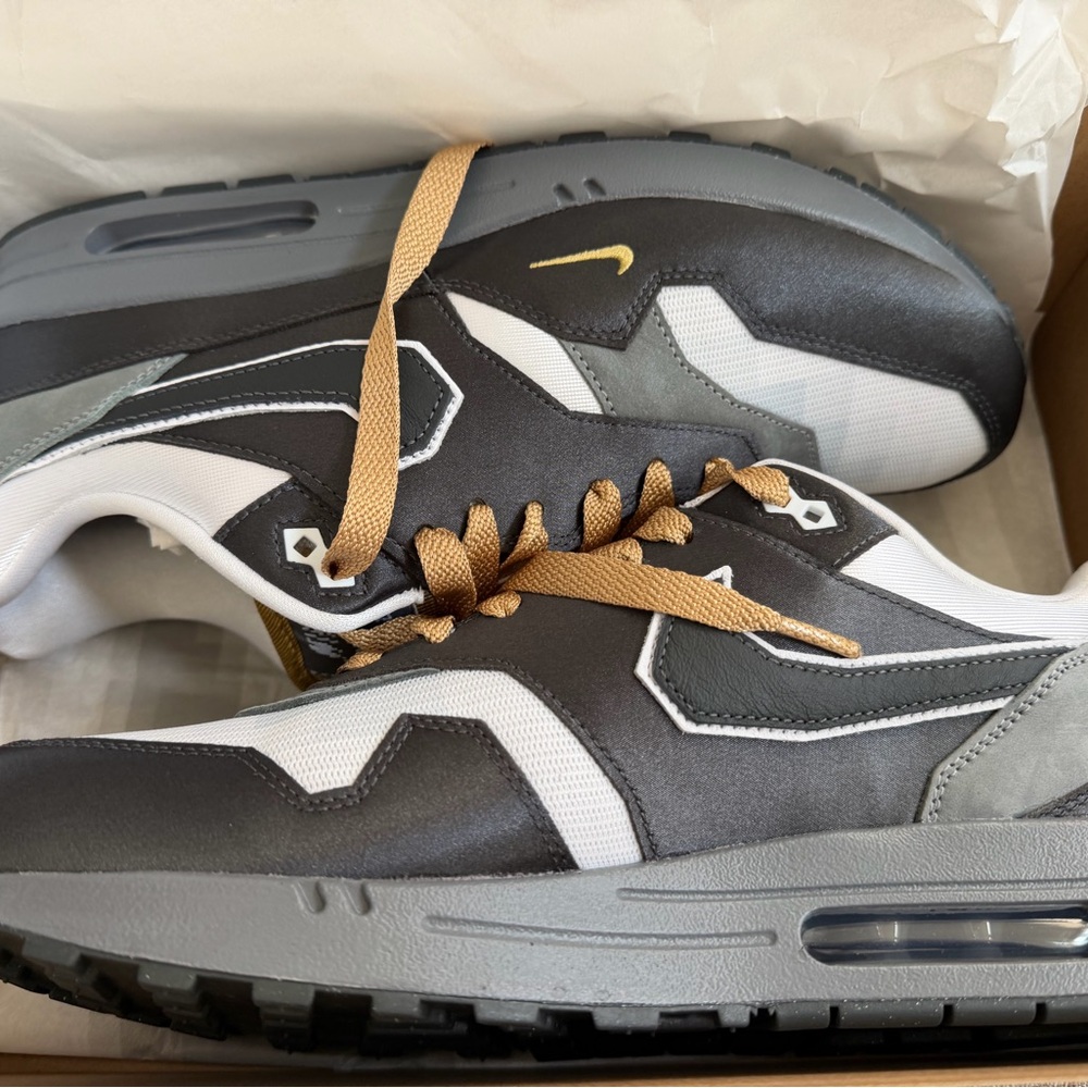Nike air max Big Head Mode Charcoal and White Shoes with Gold Highlight